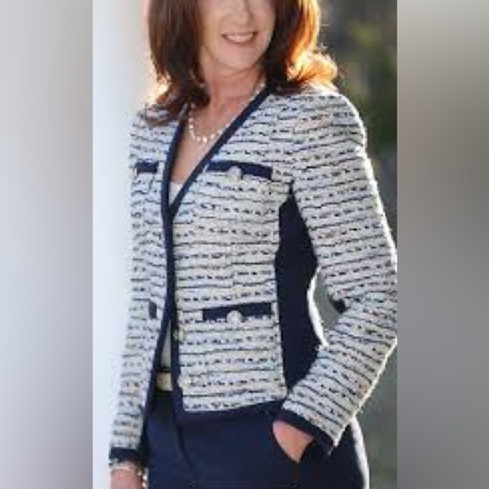 White House Black Market White and Navy Tweed Blazer